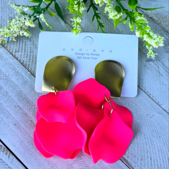 Foral Earrings, Jewelry, Dangle Drop Earrings, Fashion Earrings - Picture 1 of 9